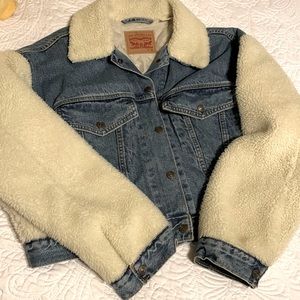 Levi Medium Jean Jacket 💙